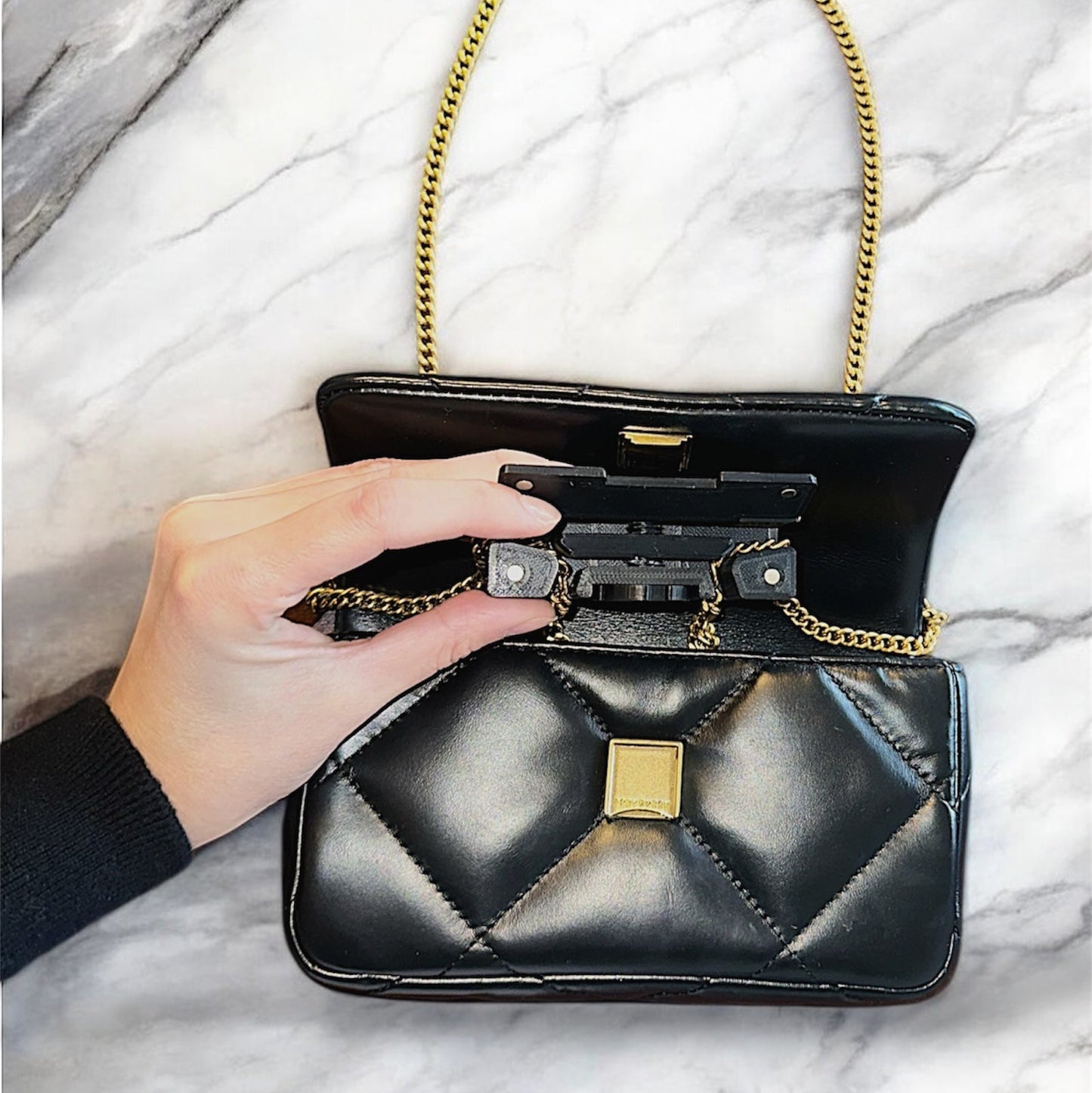 AVORIE N°1 – Eine neue Ära beginnt